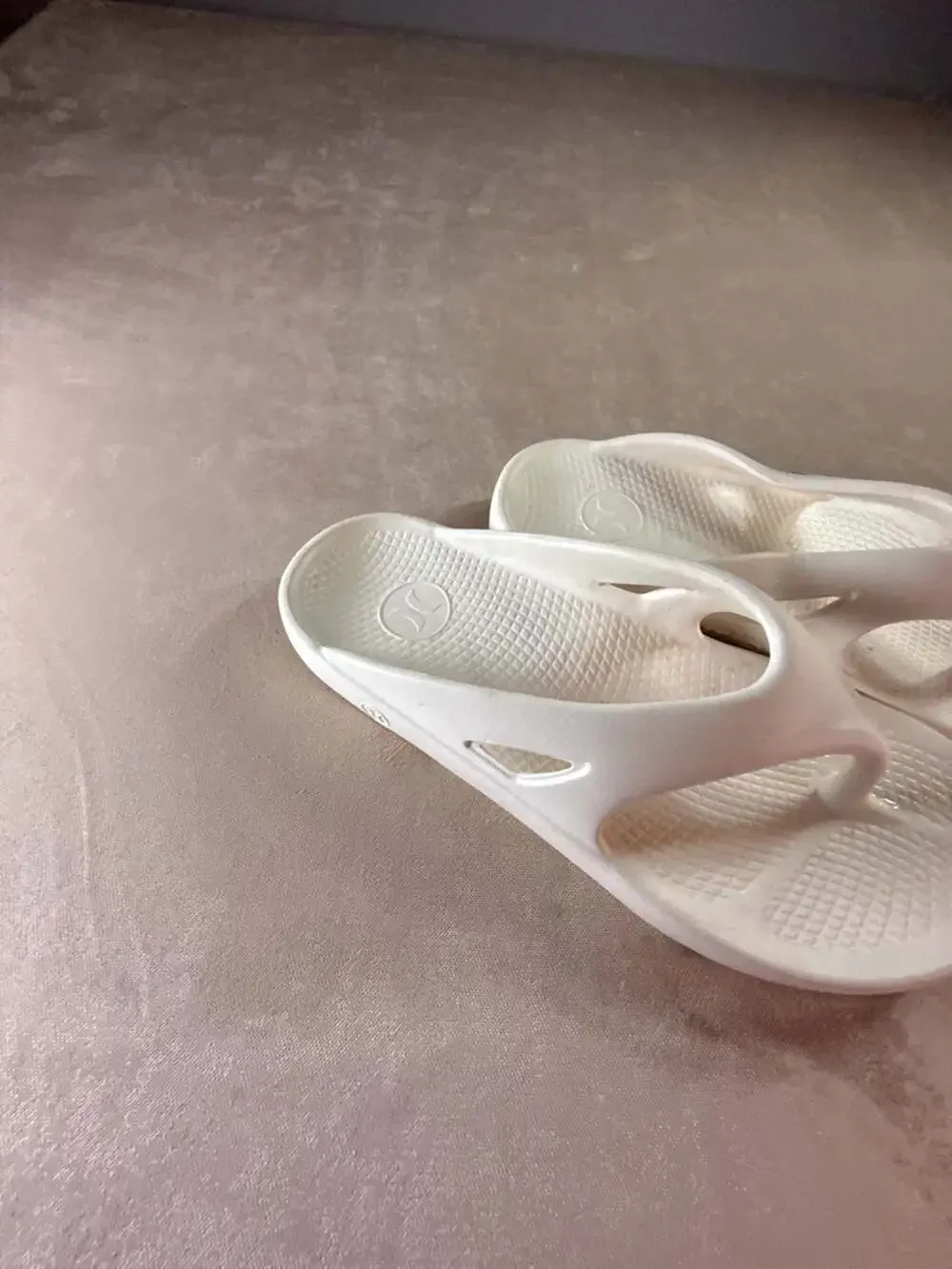 Hurley Men's Injection Flip-Flops White